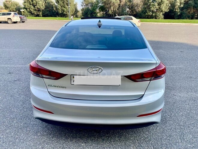 Hyundai Elantra 2017, 136,794 km - 2.0 l - Bakı