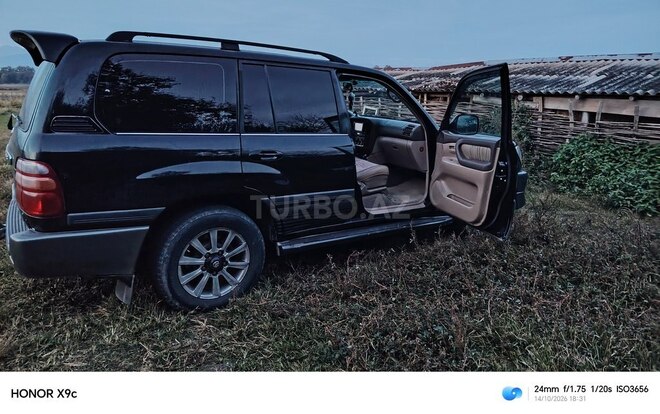 Toyota Land Cruiser 2002, 220,000 km - 4.5 l - Zaqatala
