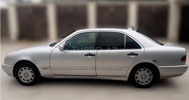 Mercedes E 220 1996, 297,000 km - 2.2 л - Gəncə