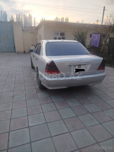 Mercedes C 230 2000, 343,000 km - 2.3 л - Bərdə
