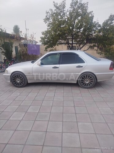 Mercedes C 230 2000, 343,000 km - 2.3 л - Bərdə