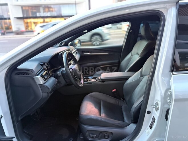 Toyota Camry 2024, 50,153 km - 2.5 l - Bakı
