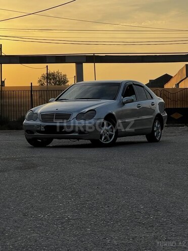 Mercedes C 240 2002, 352,412 km - 2.6 l - Bakı
