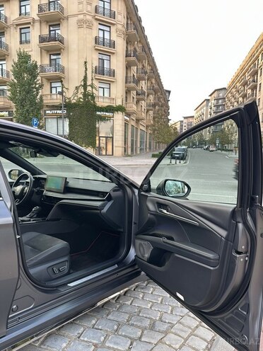 Toyota Camry 2025, 64,200 km - 2.0 l - Bakı