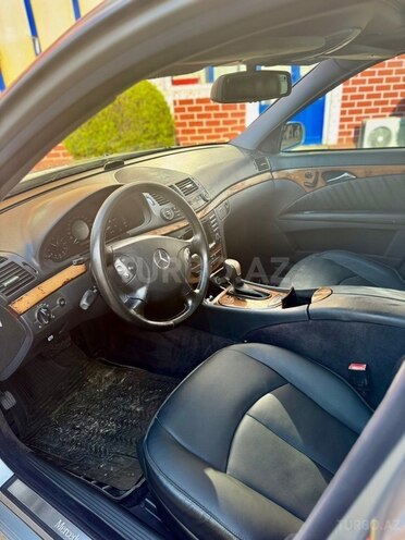 Mercedes E 320 2005, 245,000 km - 3.2 л - Masallı