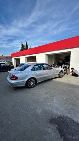 Mercedes E 320 2005, 245,000 km - 3.2 л - Masallı