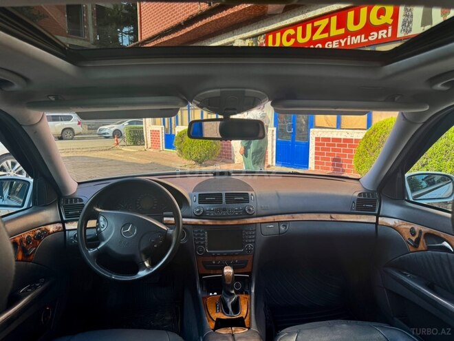 Mercedes E 320 2005, 245,000 km - 3.2 л - Masallı