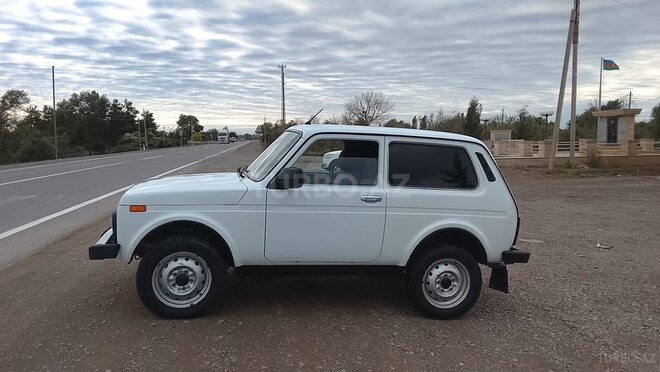 LADA (VAZ) Niva 2012, 250,000 km - 1.7 l - İmişli