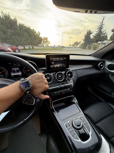 Mercedes  2017, 176,000 km - 2.0 l - Bakı