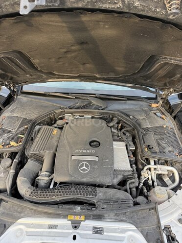 Mercedes  2017, 176,000 km - 2.0 l - Bakı