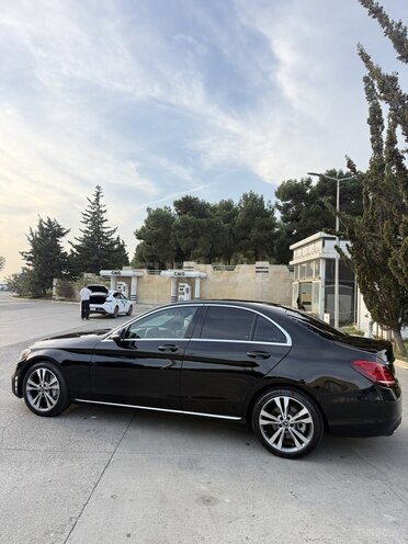 Mercedes  2017, 176,000 km - 2.0 l - Bakı