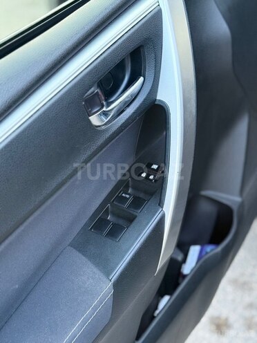 Toyota Corolla 2015, 208,000 km - 1.4 л - Bakı
