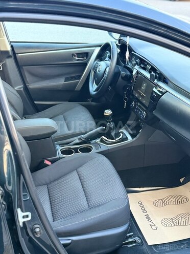 Toyota Corolla 2015, 208,000 km - 1.4 л - Bakı