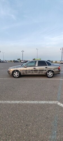 Opel Vectra 1998, 298,500 km - 1.8 l - Bakı