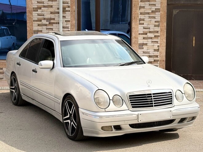 Mercedes E 220 1998, 308,000 km - 2.2 l - Sumqayıt
