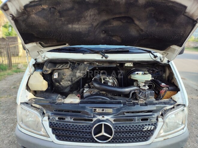 Mercedes  2005, 650,000 km - 2.2 l - Astara