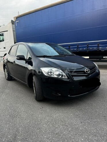 Toyota Auris 2010, 214,523 km - 1.4 л - Bakı