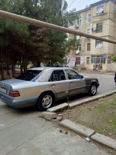 Mercedes 200 E 1994, 250,000 km - 2.0 l - Şirvan