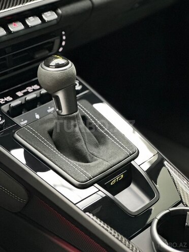 Porsche  2024, 11,642 km - 4.0 l - Bakı