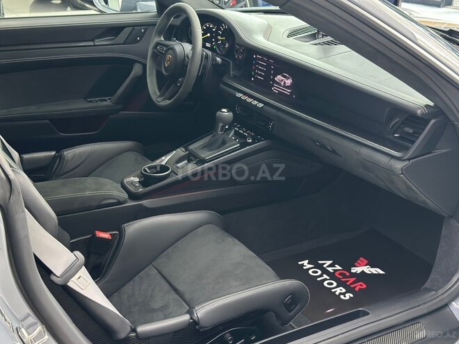 Porsche  2024, 11,642 km - 4.0 l - Bakı