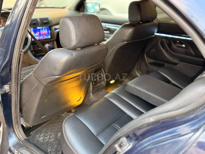 BMW 528 1999, 284,000 km - 2.8 l - Bakı