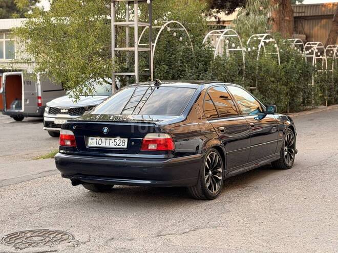 BMW 528 1999, 284,000 km - 2.8 l - Bakı