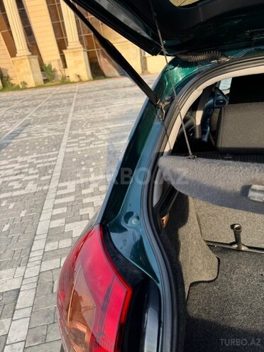 Toyota Corolla 2005, 292,000 km - 1.4 l - Bakı