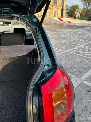 Toyota Corolla 2005, 292,000 km - 1.4 l - Bakı
