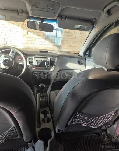 Kia Rio 2011, 296,000 km - 1.4 л - Masallı