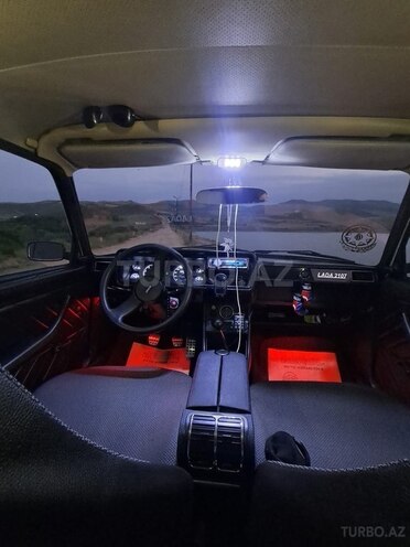 LADA (VAZ) 2107 2003, 300,000 km - 1.6 l - 