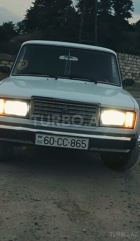 LADA (VAZ) 2107 2003, 300,000 km - 1.6 l - 