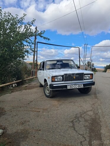 LADA (VAZ) 2107 2003, 300,000 km - 1.6 l - 