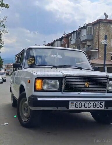 LADA (VAZ) 2107 2003, 300,000 km - 1.6 l - 