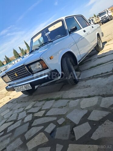 LADA (VAZ) 2107 2003, 300,000 km - 1.6 l - 
