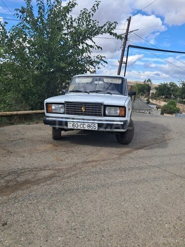 LADA (VAZ) 2107 2003, 300,000 km - 1.6 l - 