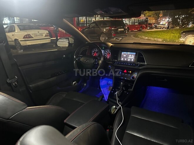 Hyundai Elantra 2018, 126,000 km - 1.6 l - Bakı