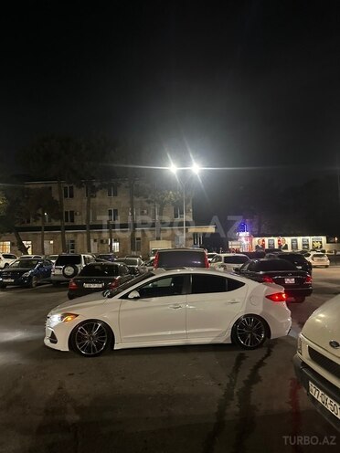 Hyundai Elantra 2018, 126,000 km - 1.6 l - Bakı