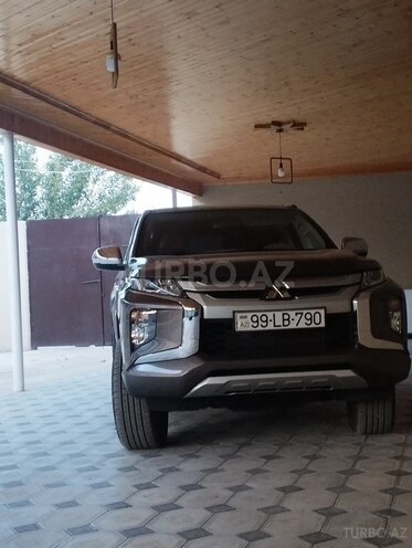 Mitsubishi L200 2022, 91,000 km - 2.4 l - Qazax