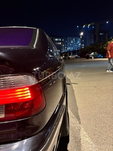 BMW 528 2000, 367,000 km - 2.8 l - Sumqayıt