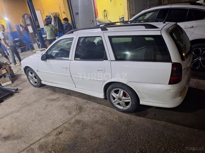 Opel Vectra 1999, 350,000 km - 2.0 л - Bakı