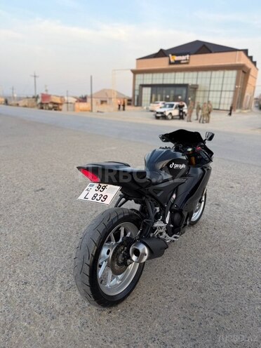Yamaha R15 V4 2023, 8,000 km - 0.2 l - Bakı