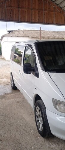 Mercedes  2000, 526,134 km - 2.1 l - Salyan