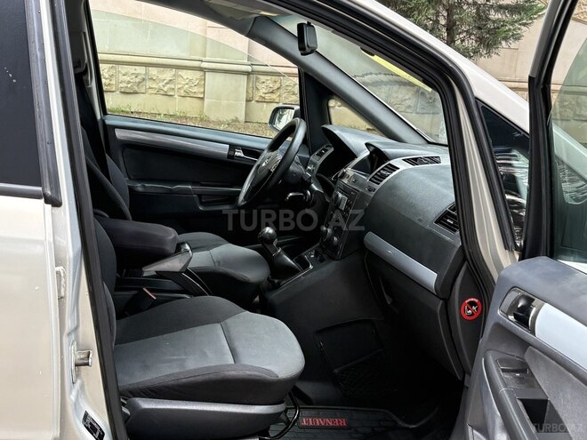 Opel Zafira 2006, 245,000 km - 1.9 л - Bakı