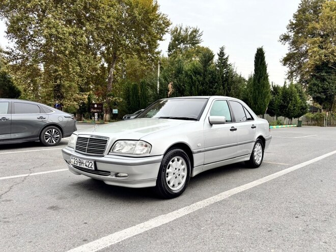 Mercedes C 180 2000, 292,000 km - 1.8 l - Göyçay