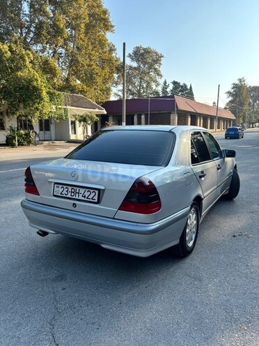Mercedes C 180 2000, 292,000 km - 1.8 l - Göyçay