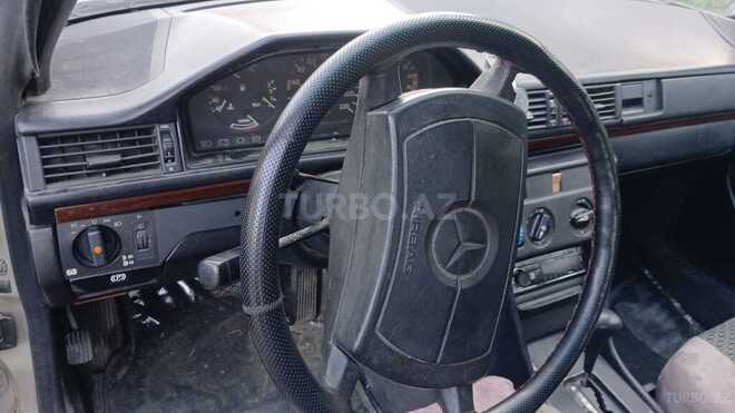 Mercedes 230 E 1989, 350,000 km - 2.3 l - Qax
