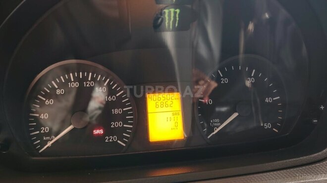 Mercedes  2010, 406,502 km - 2.1 l - Tovuz