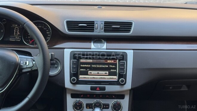 Volkswagen Passat 2011, 250,000 km - 1.8 л - Bakı