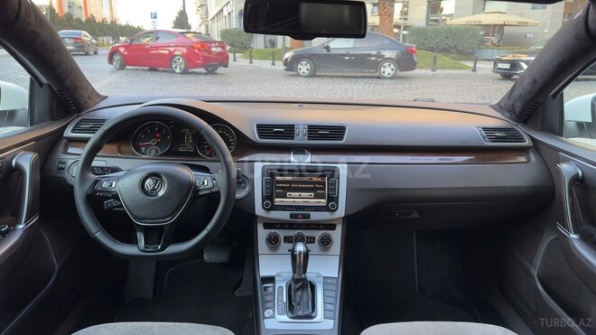 Volkswagen Passat 2011, 250,000 km - 1.8 л - Bakı