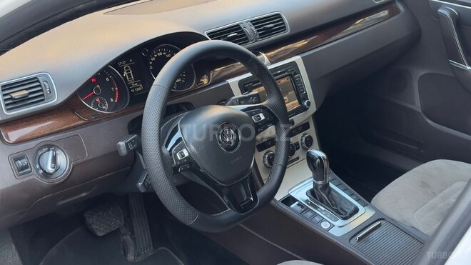 Volkswagen Passat 2011, 250,000 km - 1.8 л - Bakı
